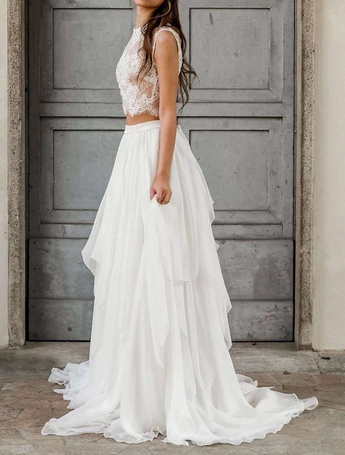 Wholesale Boho Wedding Dresses Two Piece Scoop Neck Sleeveless Court Train Chiffon Bridal Suits Bridal Gowns With Appliques Solid Color Summer Fall Wedding Party
